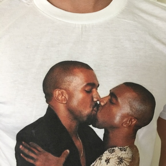 Kanye kissing kanye t shirt Clearance